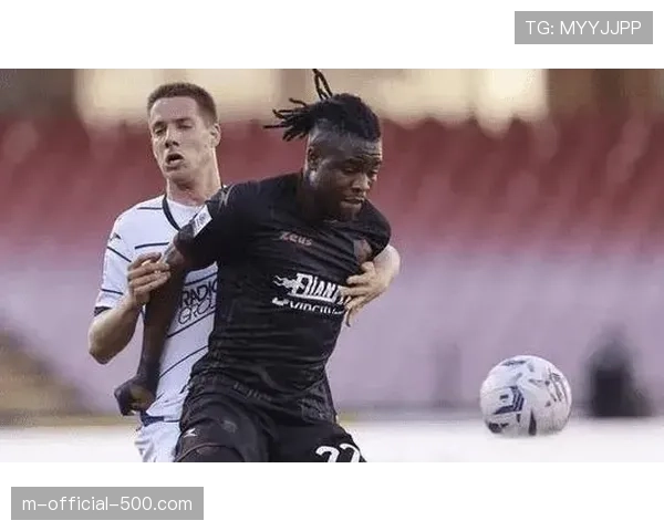 库普梅纳斯为尤文梅开二度 成惨败中少数亮点球员